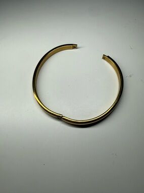Evry Jewels gold bangle